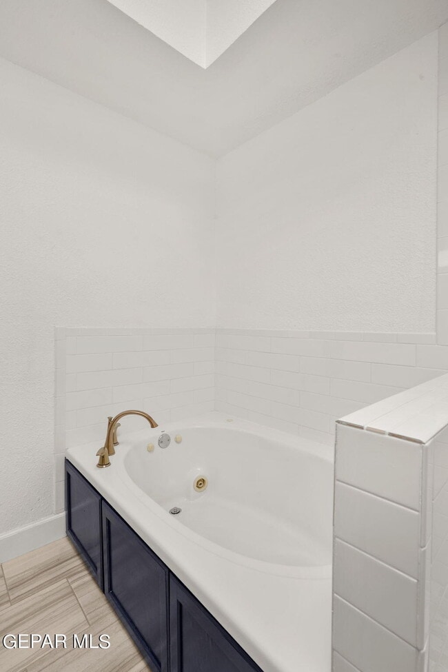 Building Photo - 11309 Loma Linda Cir