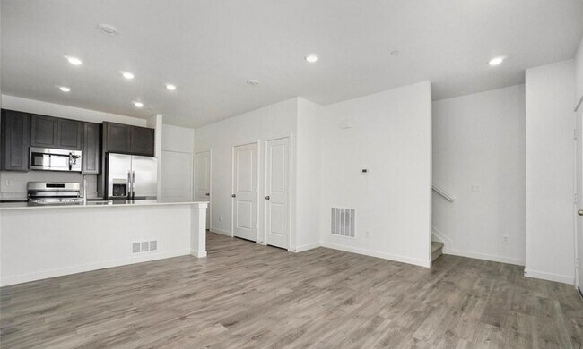 Building Photo - Efficient & Modern 2024-Built Townhome | 2 Bed | 2-Car Garage | Timnath