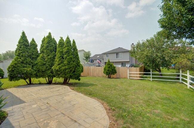 Building Photo - 3 bd 2 ba spacious home Joliet