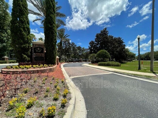 Building Photo - 7801 Point Meadows Dr