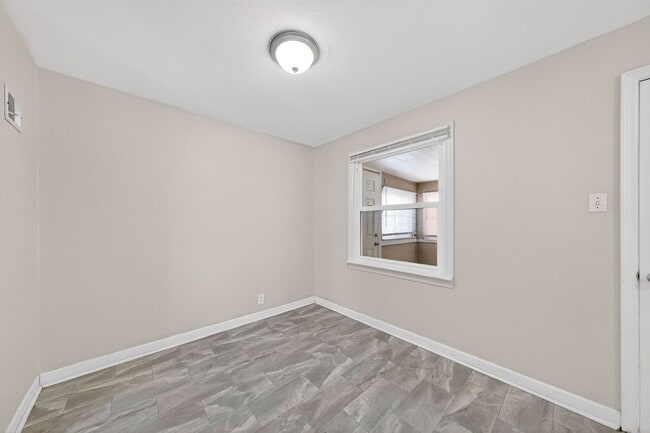 Building Photo - Now Accepting Section 8 – St. Louis, MO 3 bedroom /1 Bath Home in 63137