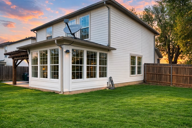 Building Photo - 4 Bed 2.5 Bath NEW MANAGEMENT!!!