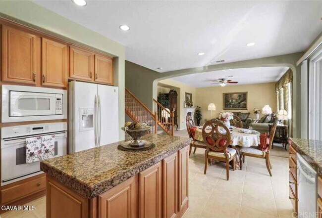 Building Photo - 2406 Loganberry Cir