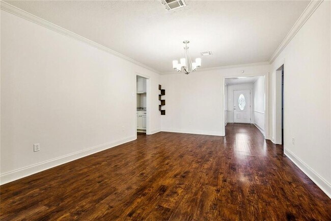 Building Photo - 3512 James Dr
