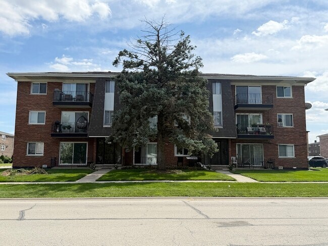 Building Photo - 8101 83rd Pl