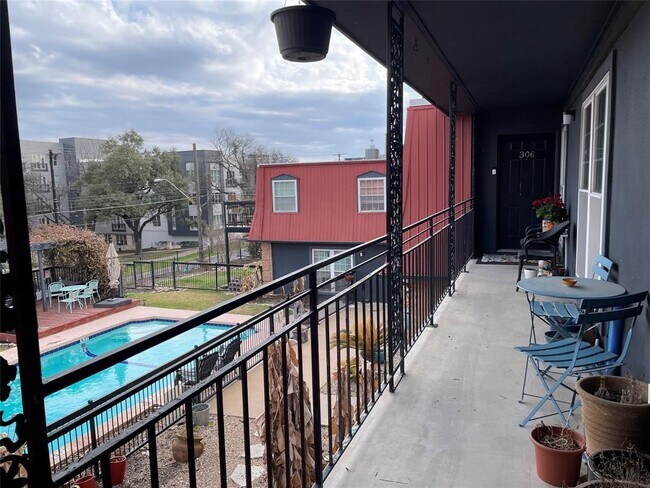 Building Photo - 900 S Lamar Blvd