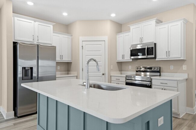 Building Photo - 201 Lyla Ln