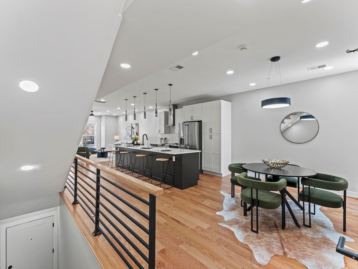 Building Photo - 4320 7th St NW