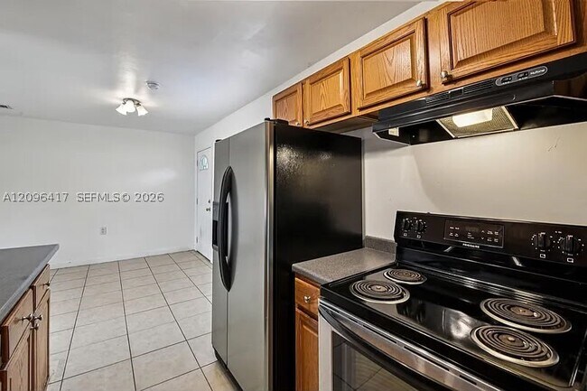 Building Photo - 911 Shady Park Terrace