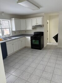 large eat in kitchen - 128 Harding Rd