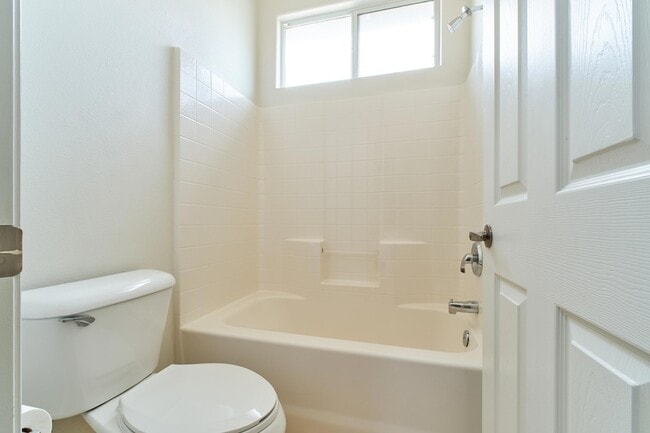 Building Photo - 82950 Vincent Dr