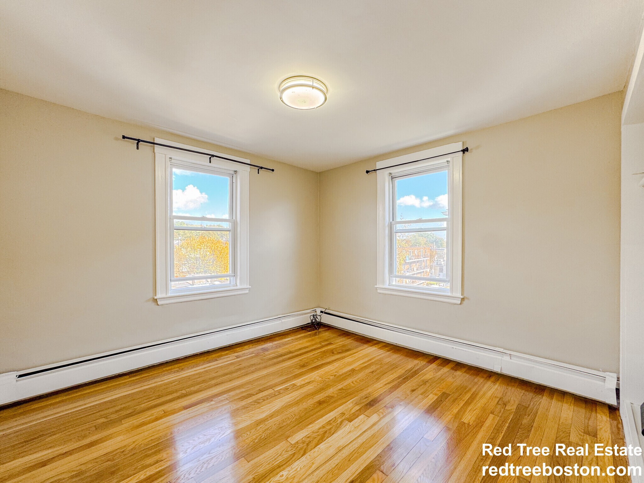 Building Photo - 19 Town Hill St