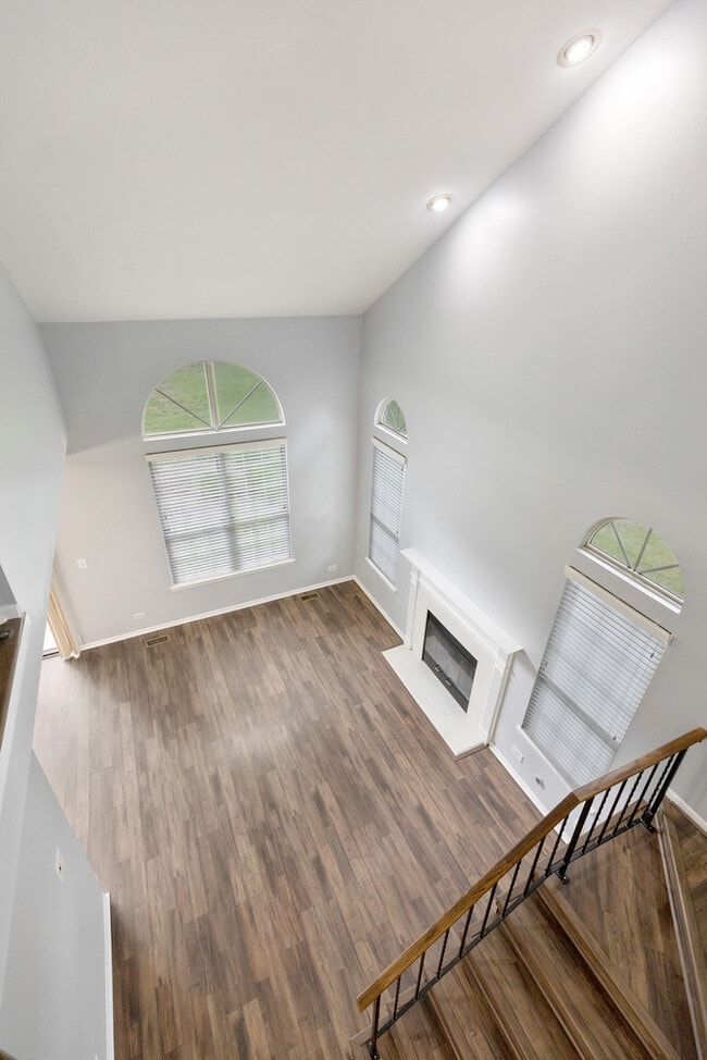 Building Photo - 1175 Regency Dr