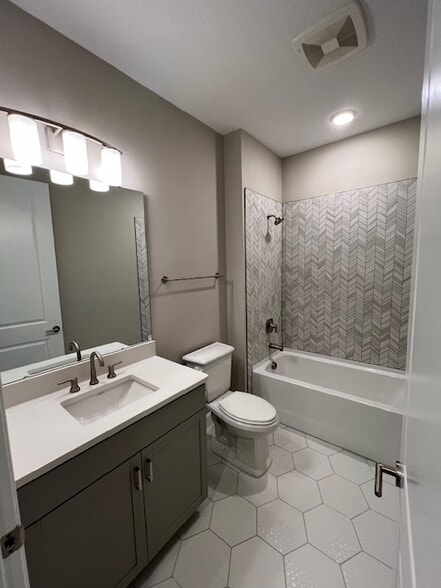 Building Photo - 1683 Sugarbelle Cir