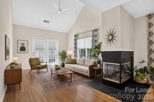 Building Photo - 9020 Roseton Ln