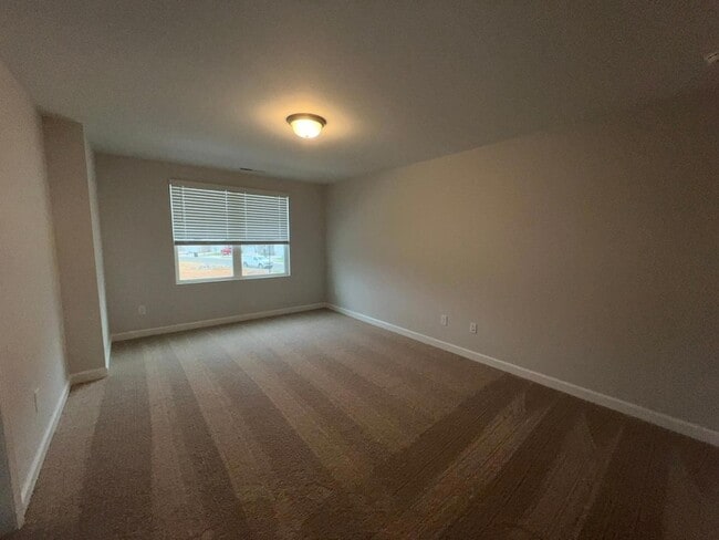 Building Photo - 17 Fairwinds Dr