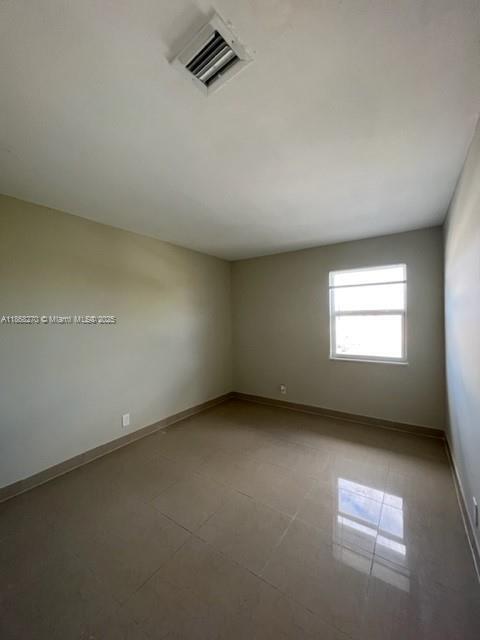 Building Photo - 938 Northern Dr