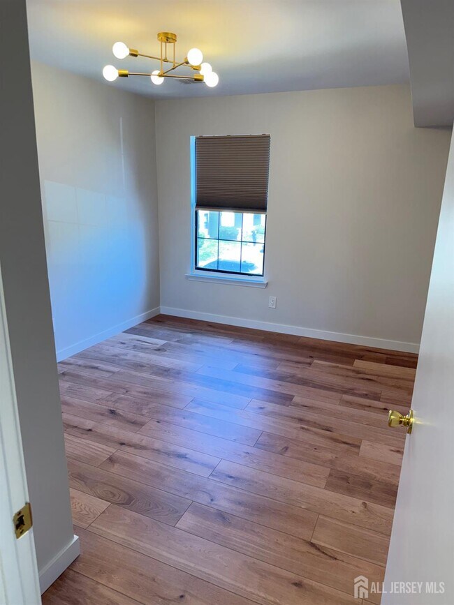 Building Photo - 1511 Pebble Pl