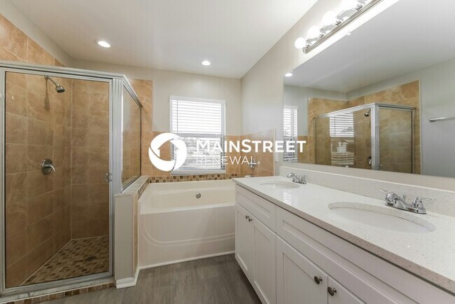 Building Photo - 3 Bedroom Pet-Friendly Home in Lehigh Acre...