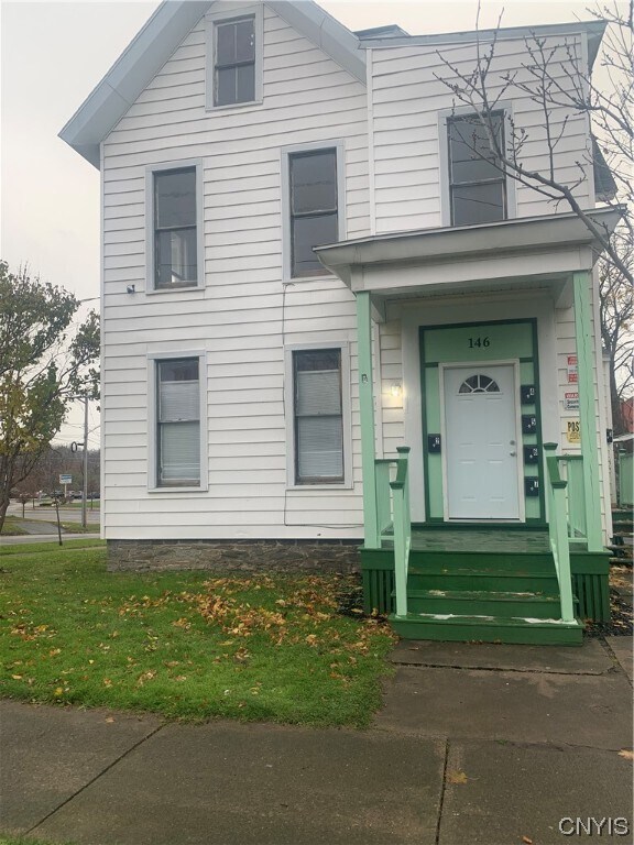 Primary Photo - 146 E 2nd St