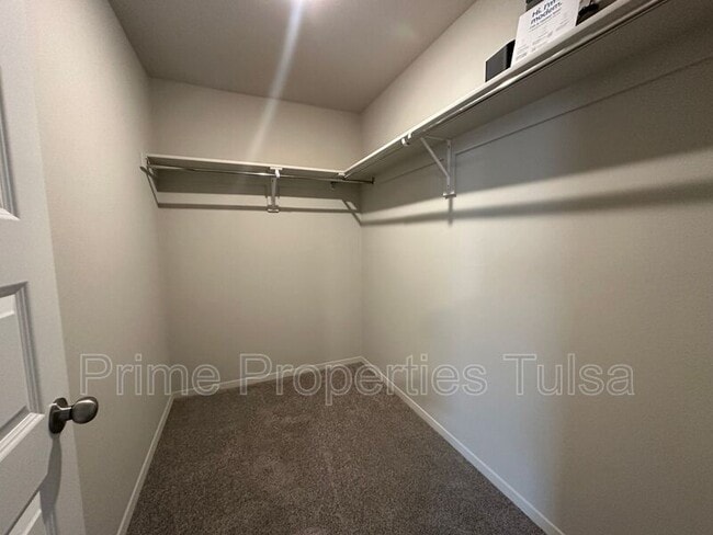 Building Photo - 27811 E 114th Pl S