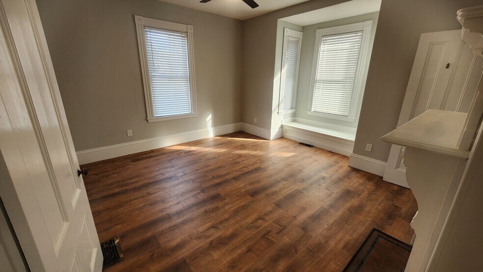 Building Photo - 14 Islington St