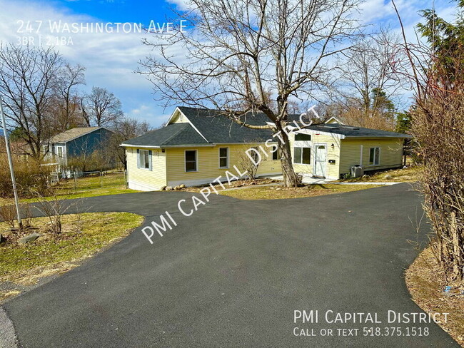 Building Photo - Gorgeous, Completely Remodeled, Spacious, ...