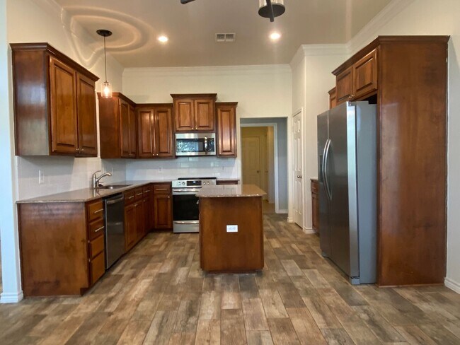 Building Photo - 4 BEDROOM IN RED ROCK, BELTON ISD