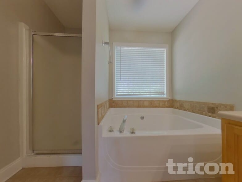 Building Photo - 104 Legend Creek Hollow
