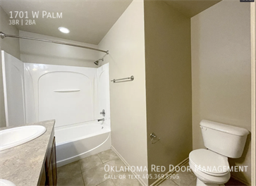 Building Photo - 1701 W Palm Pl