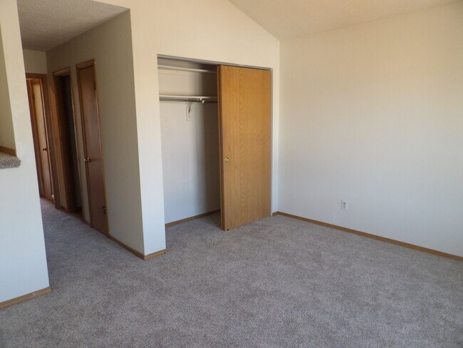 Building Photo - 6419 Village Ln