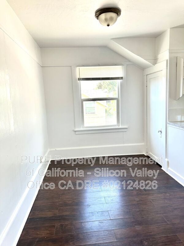 Building Photo - 373 Richmond Ave