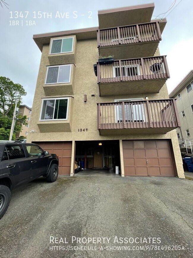 Building Photo - 1347 15th Ave S