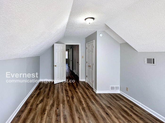 Building Photo - 6630 Hampstead Cove