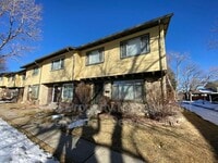 Building Photo - 564 S Carr St