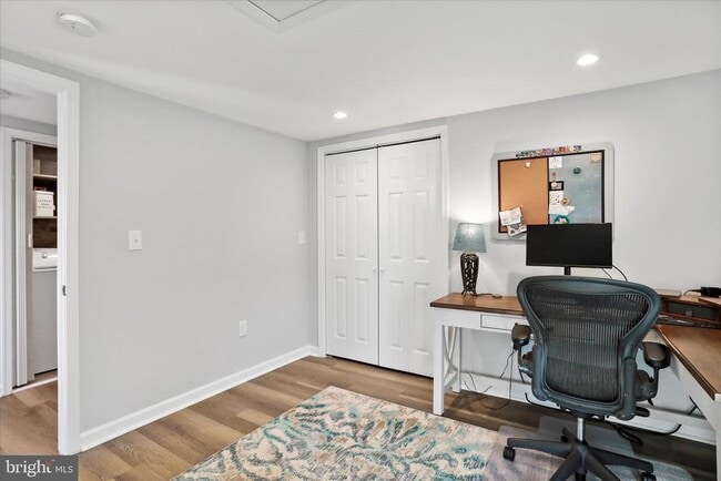 Building Photo - 408 Blue Ridge Ave NE