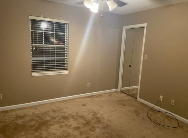 Building Photo - 632 Calhoun St