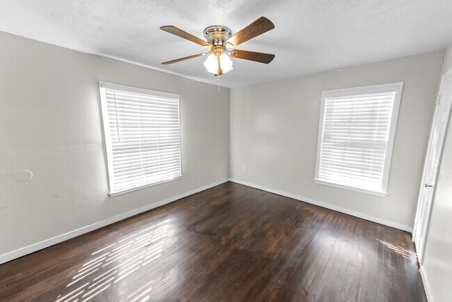 Building Photo - 2609 Herring Ave