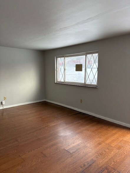 Building Photo - 3107 Idaho St
