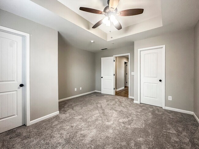 Building Photo - 1056 Bayrose Cir