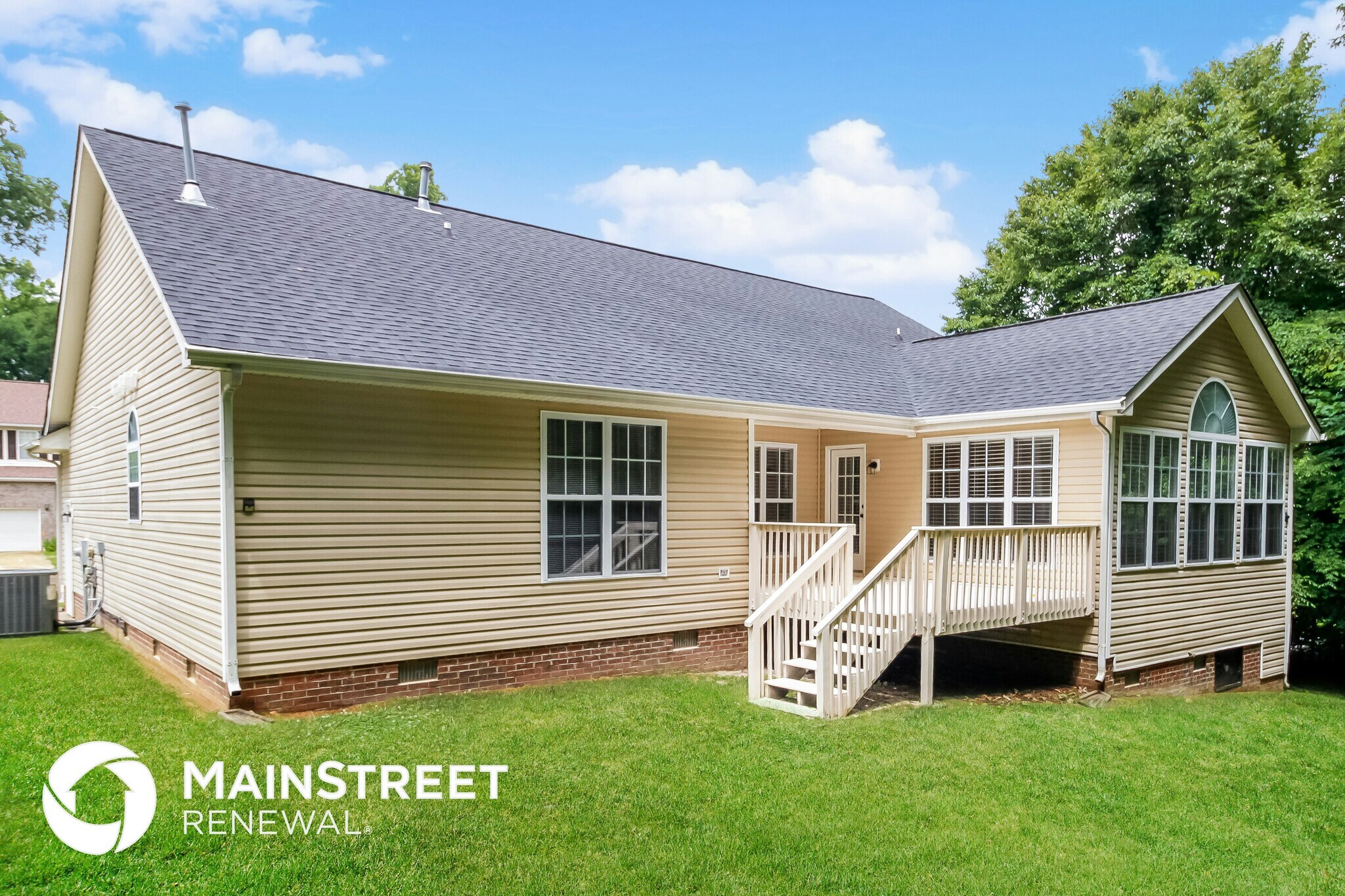 Building Photo - 4210 Clovelly Dr