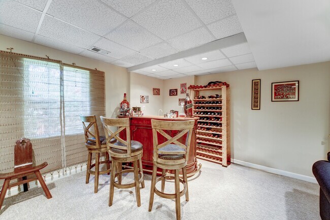 Rear part of LL can be used as bar or hobby area! - 10108 Donegal Ct