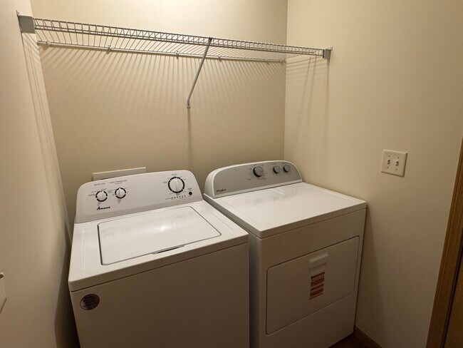 Building Photo - 3802 W 15th St Ct