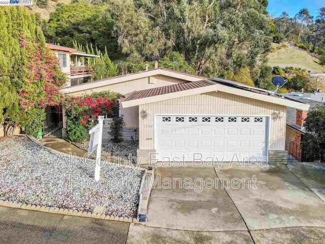 Primary Photo - 1740 Ganges Ave
