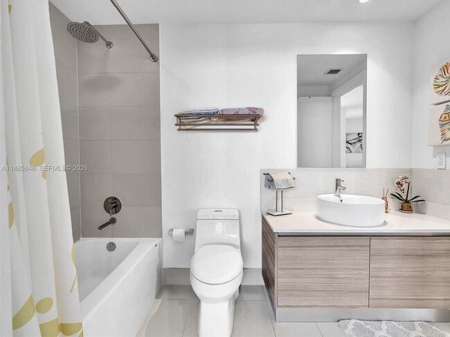 Building Photo - 121 NE 34th St