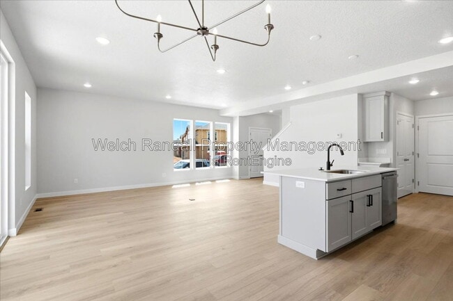 Building Photo - 1452 Pleasant View Dr