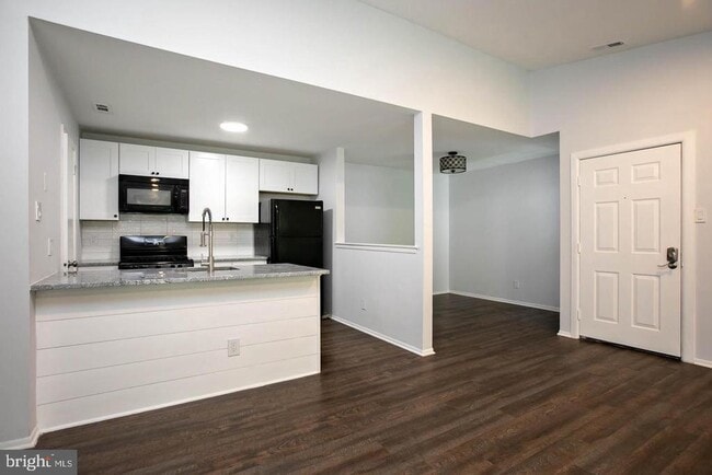 Building Photo - 428 Durham Ct