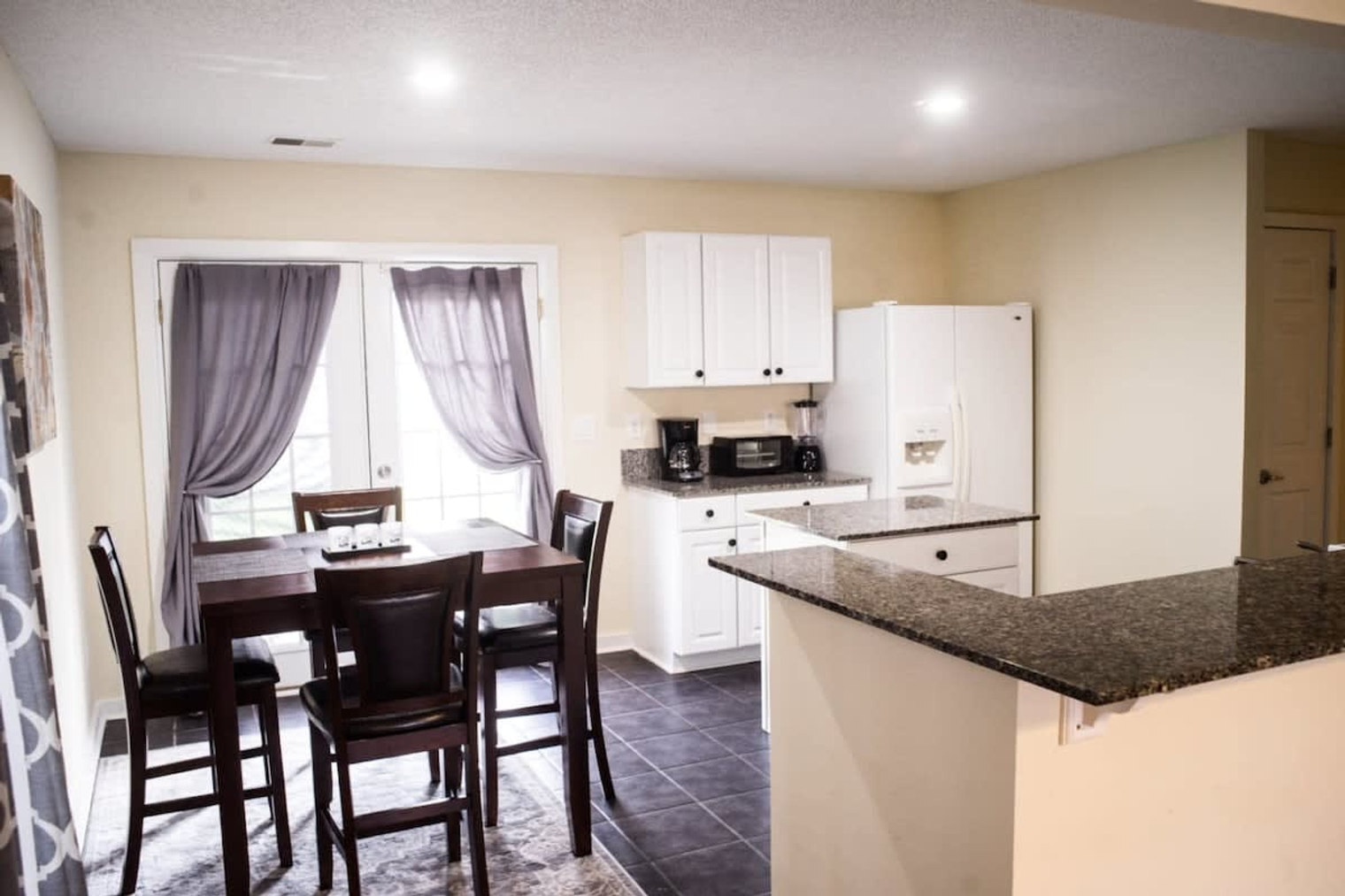 Building Photo - 147 Pine Mast Ct