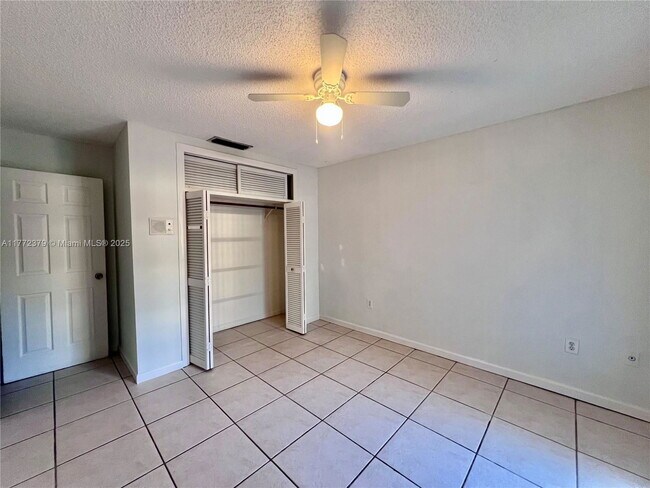 Building Photo - 3302 Farragut St