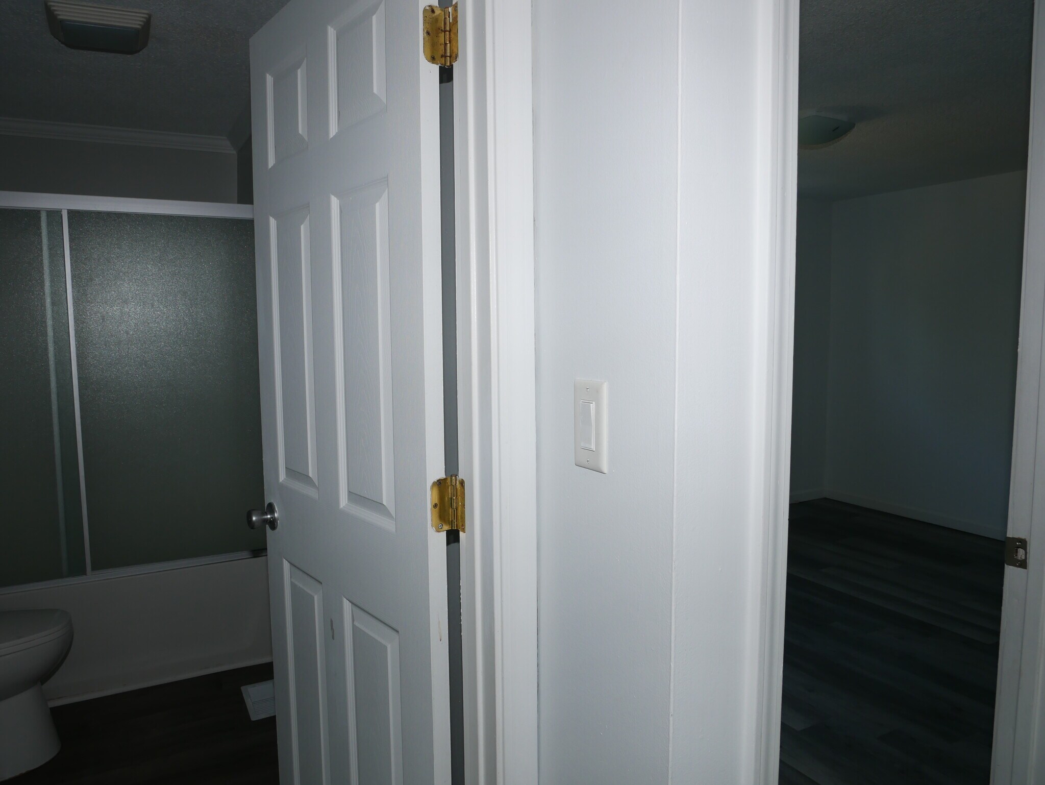 Building Photo - 8945 Mariposa Dr